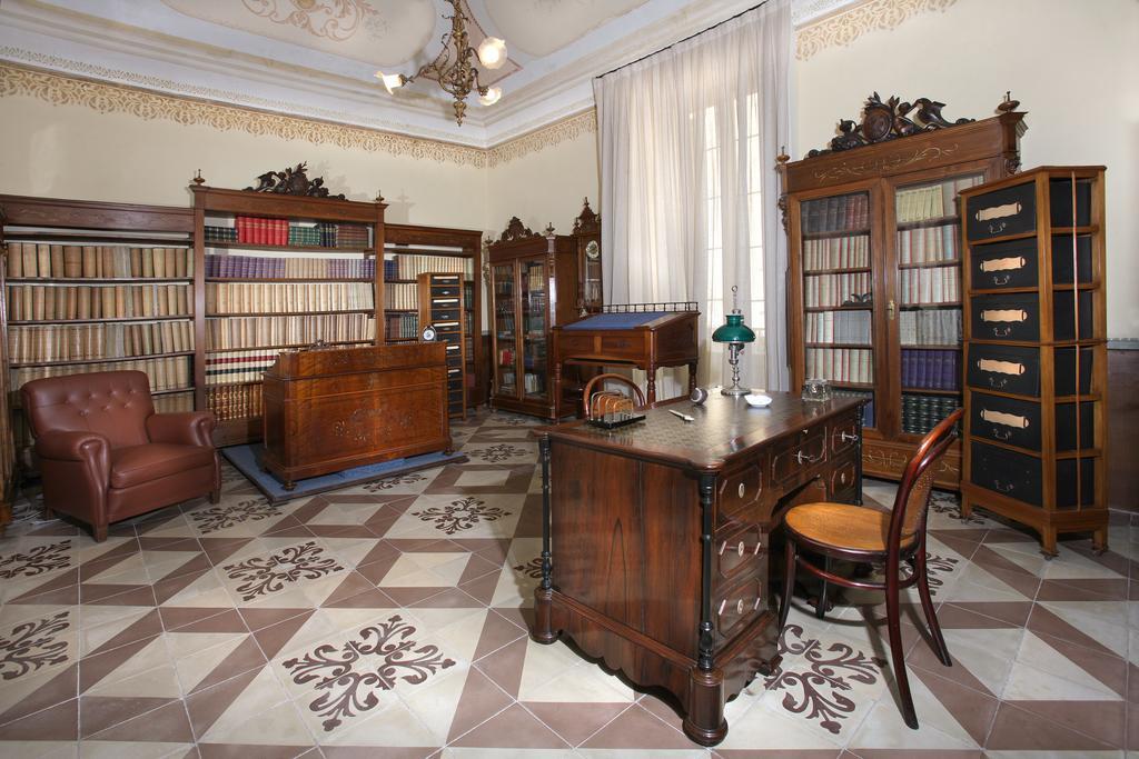 Historical Suites Vvm Лече Екстериор снимка