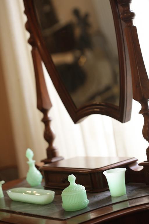 Historical Suites Vvm Лече Стая снимка